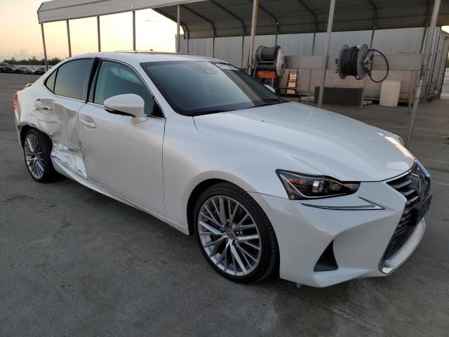 Photo 4 from auction – 2017 LEXUS IS 200T with VIN JTHBA1D20H5040857