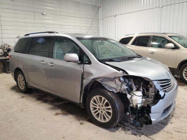 Photo 4 from auction – 2015 TOYOTA SIENNA XLE with VIN 5TDYK3DC4FS656680