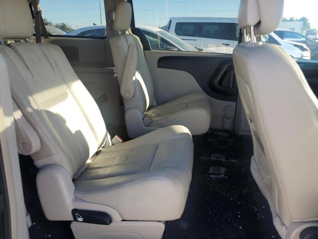 Photo 11 from auction – 2015 CHRYSLER TOWN & COU with VIN 2C4RC1BGXFR715705