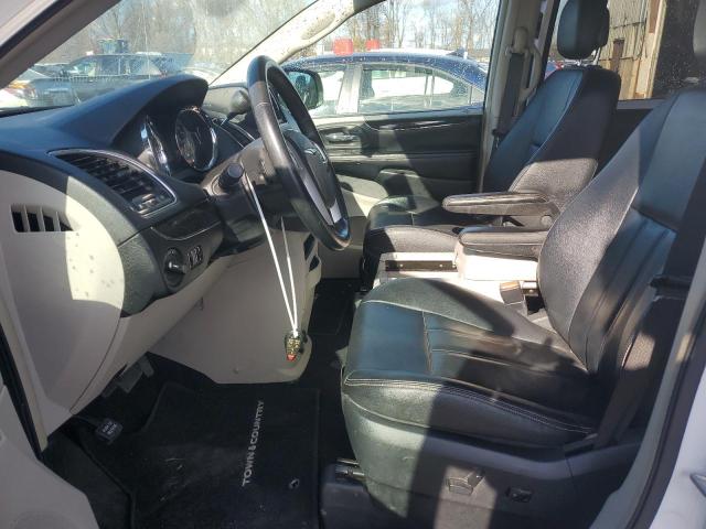 Photo 7 from auction – 2016 CHRYSLER TOWN & COU with VIN 2C4RC1BG3GR289082