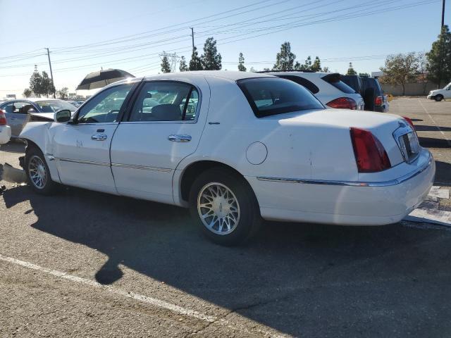 Photo 2 from auction – 2001 LINCOLN TOWN CAR S with VIN 1LNHM82W41Y679986