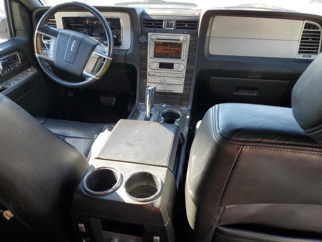 Photo 8 from auction – 2010 LINCOLN NAVIGATOR with VIN 5LMJJ2J59AEJ03762