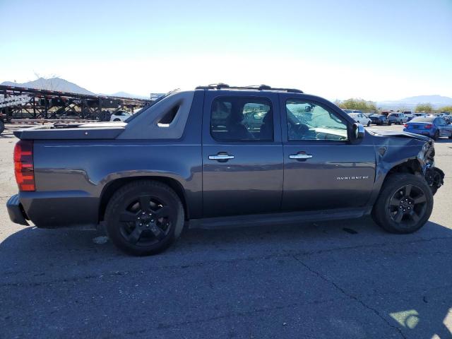 Photo 3 from auction – 2011 CHEVROLET AVALANCHE with VIN 3GNMCEE00BG214572