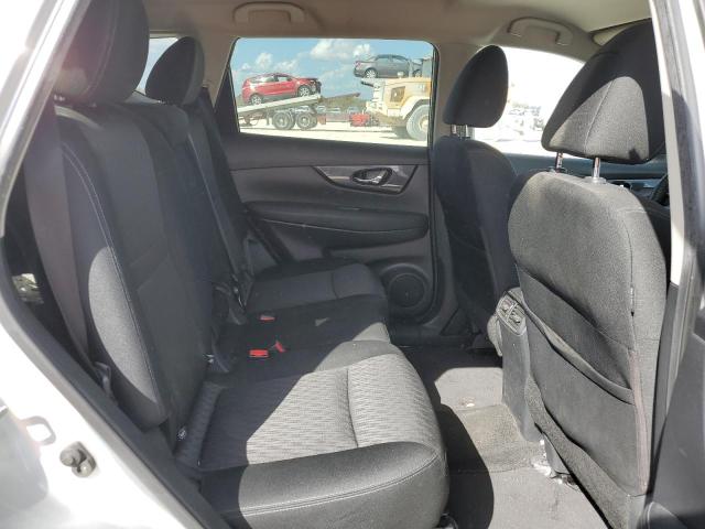 Photo 11 from auction – 2017 NISSAN ROGUE S with VIN KNMAT2MT8HP612848