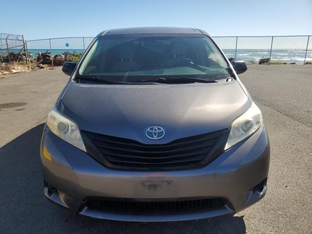 Photo 5 from auction – 2017 TOYOTA SIENNA with VIN 5TDZZ3DC7HS895580
