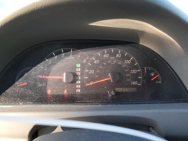 Photo 9 from auction – 2005 TOYOTA CAMRY LE with VIN 4T1BF32KX5U104577
