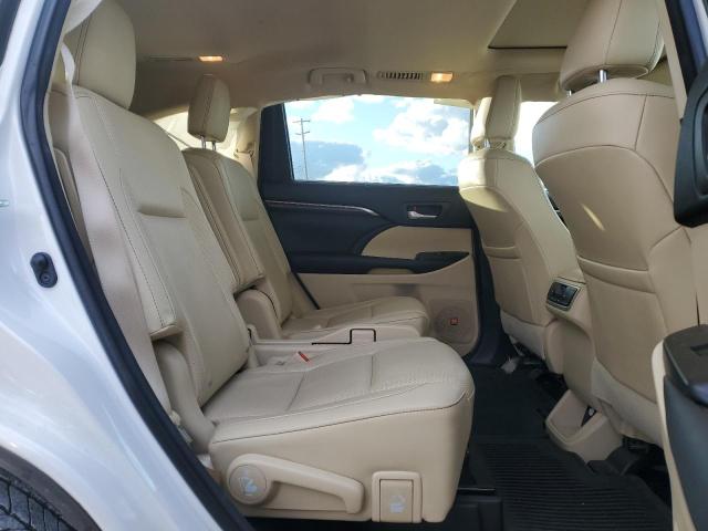 Photo 11 from auction – 2016 TOYOTA HIGHLANDER with VIN 5TDDKRFH9GS233511