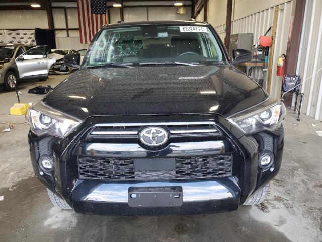 Photo 5 from auction – 2021 TOYOTA 4RUNNER SR with VIN JTEEU5JR2M5230003