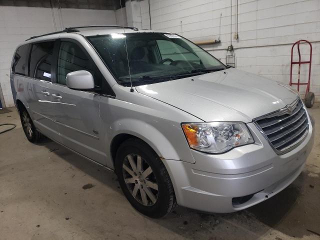 Photo 4 from auction – 2009 CHRYSLER TOWN & COU with VIN 2A8HR54189R670772
