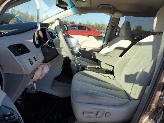 Photo 7 from auction – 2013 TOYOTA SIENNA LE with VIN 5TDKK3DC5DS400762