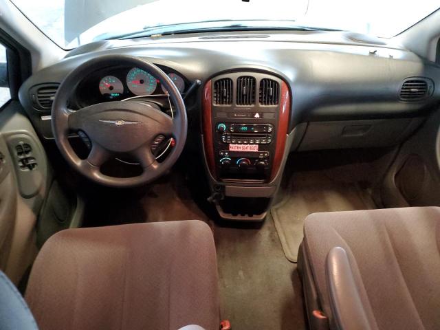 Photo 8 from auction – 2006 CHRYSLER TOWN & COU with VIN 1A4GP45R76B658138