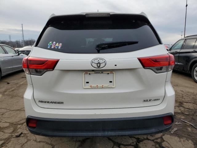 Photo 6 from auction – 2019 TOYOTA HIGHLANDER with VIN 5TDJZRFH9KS615478