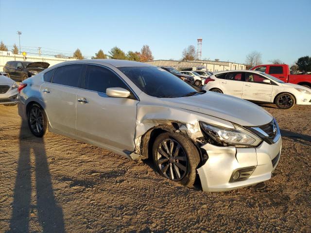 Photo 4 from auction – 2017 NISSAN ALTIMA 2.5 with VIN 1N4AL3AP5HC167284