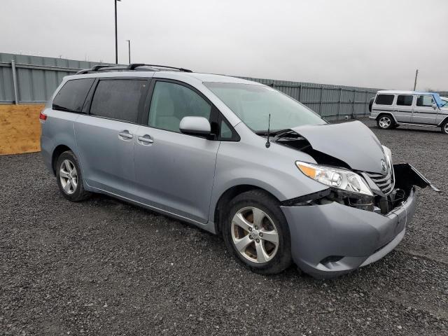 Photo 4 from auction – 2014 TOYOTA SIENNA LE with VIN 5TDKK3DC7ES407004