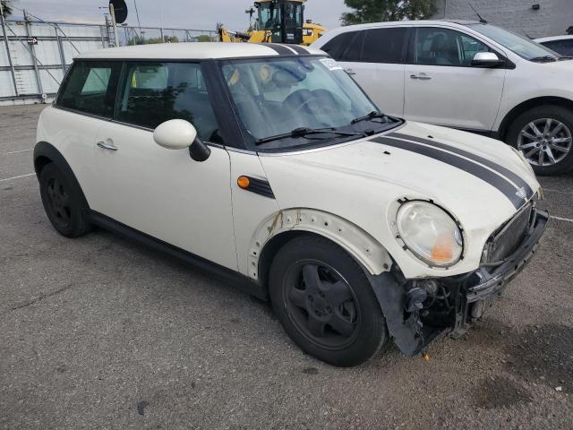 Photo 4 from auction – 2008 MINI COOPER with VIN WMWMF33588TT67342