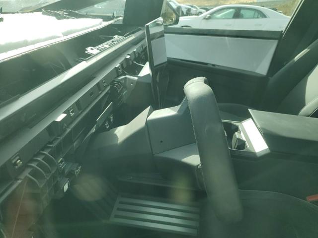 Photo 8 from auction – 2024 TESLA CYBERTRUCK with VIN 7G2CEHED3RA009891