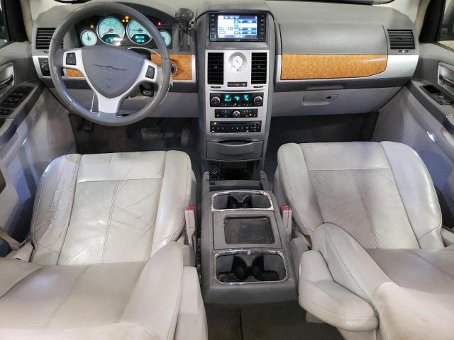 Photo 8 from auction – 2010 CHRYSLER TOWN & COU with VIN 2A4RR6DX2AR148076