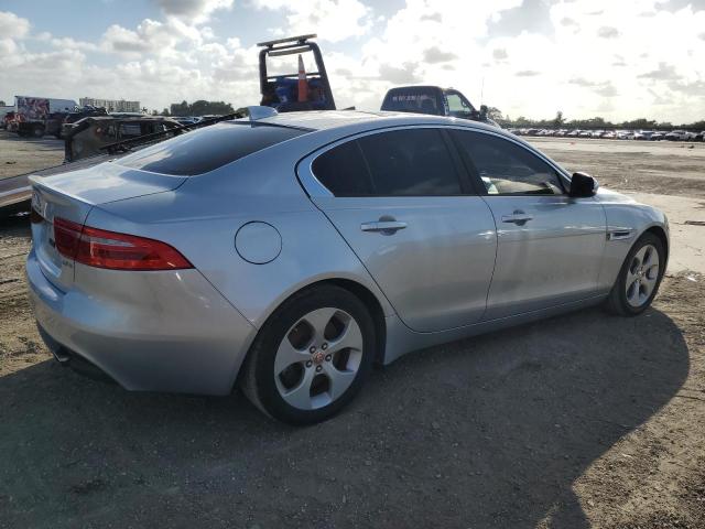 Photo 3 from auction – 2017 JAGUAR XE with VIN SAJAR4BG9HA947587