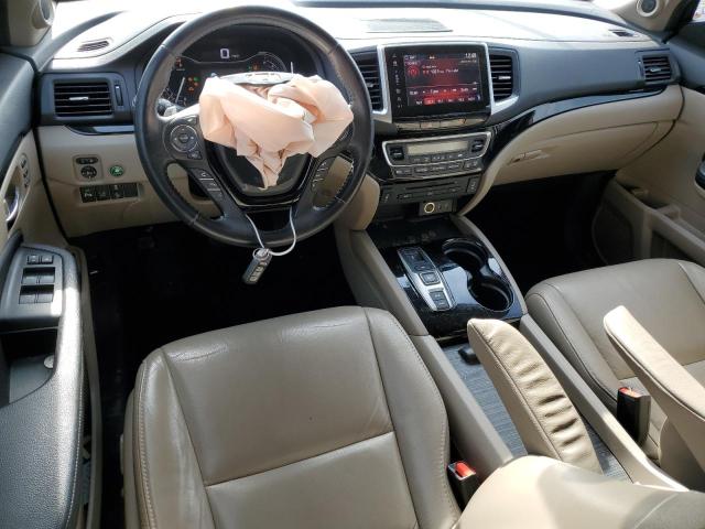 Photo 8 from auction – 2017 HONDA PILOT TOUR with VIN 5FNYF5H9XHB034249