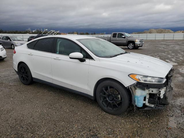 Photo 4 from auction – 2016 FORD FUSION S with VIN 3FA6P0G70GR216441