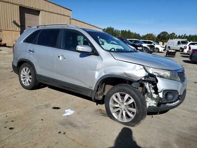 Photo 4 from auction – 2011 KIA SORENTO EX with VIN 5XYKUDA22BG160804