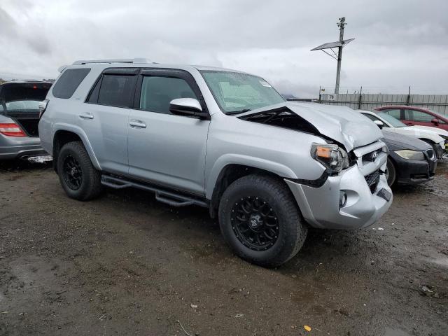 Photo 4 from auction – 2018 TOYOTA 4RUNNER SR with VIN JTEBU5JRXJ5565850