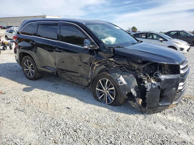 Photo 4 from auction – 2017 TOYOTA HIGHLANDER with VIN 5TDKZRFHXHS206788