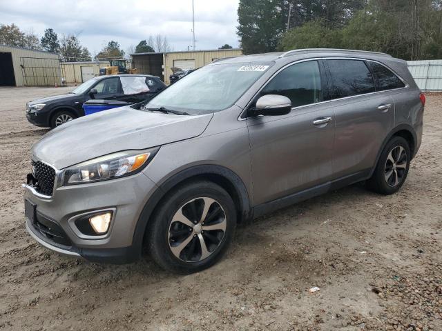 KIA SORENTO EX 2016 with VIN 5XYPH4A17GG186534 - Photo from auction