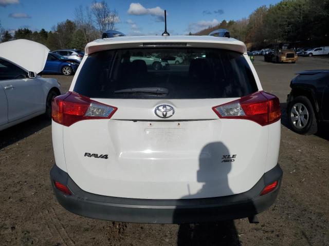 Photo 6 from auction – 2015 TOYOTA RAV4 XLE with VIN JTMRFREV4FD151312