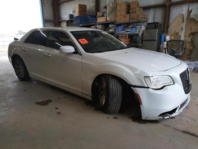 Photo 4 from auction – 2017 CHRYSLER 300 LIMITE with VIN 2C3CCAAG9HH529867