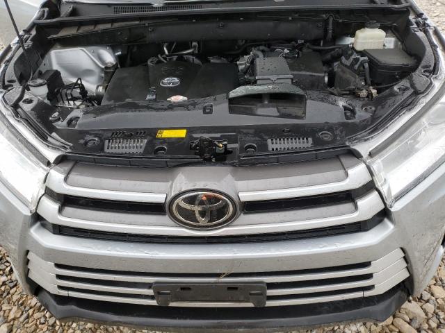 Photo 11 from auction – 2018 TOYOTA HIGHLANDER with VIN 5TDBZRFH0JS805964