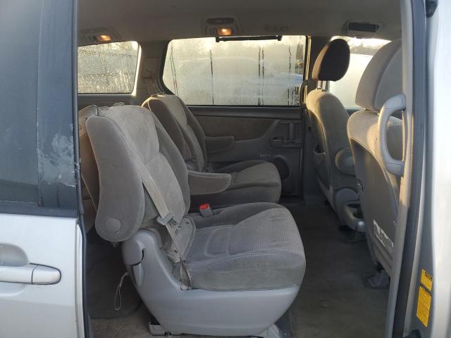 Foto 11 de la subasta – 2010 TOYOTA SIENNA CE con VIN 5TDKK4CC8AS331908