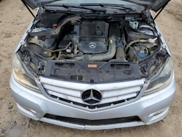 Photo 11 from auction – 2012 MERCEDES-BENZ C 250 with VIN WDDGF4HB3CA683083