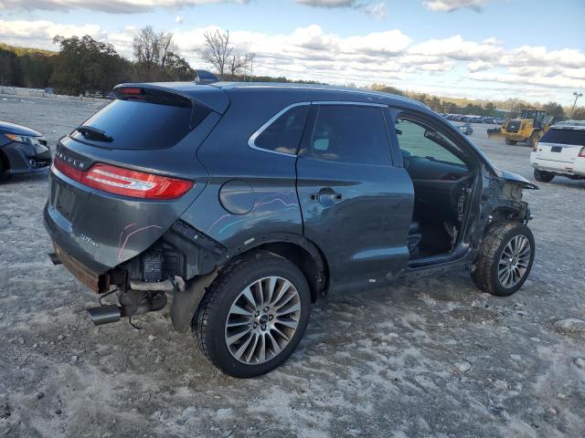 Photo 3 from auction – 2017 LINCOLN MKC RESERV with VIN 5LMCJ3D99HUL33749