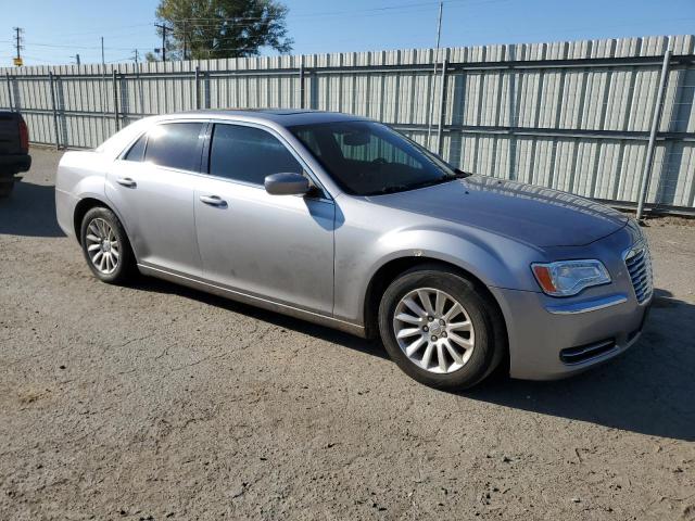 Photo 4 from auction – 2013 CHRYSLER 300 with VIN 2C3CCAAG1DH633831
