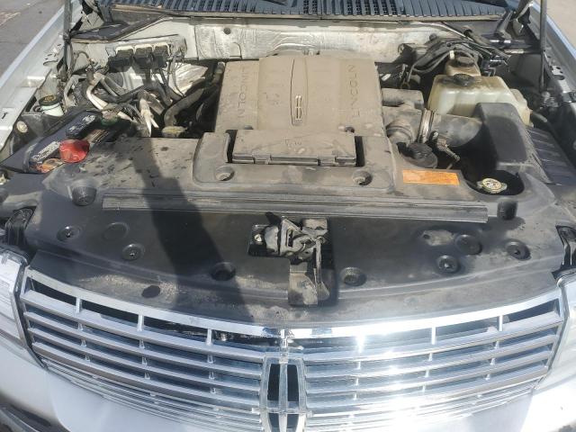 Photo 12 from auction – 2010 LINCOLN NAVIGATOR with VIN 5LMJJ3J5XAEJ00018