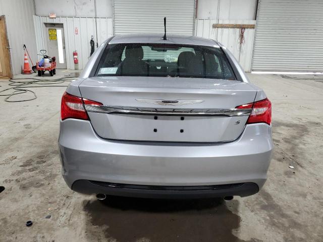 Photo 6 from auction – 2013 CHRYSLER 200 TOURIN with VIN 1C3CCBBG4DN706654