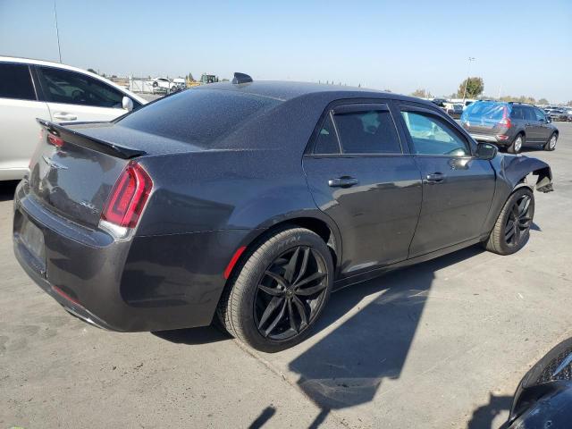 Photo 3 from auction – 2019 CHRYSLER 300 S with VIN 2C3CCAGG5KH586212