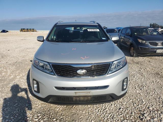 Photo 5 from auction – 2014 KIA SORENTO LX with VIN 5XYKT3A67EG448922