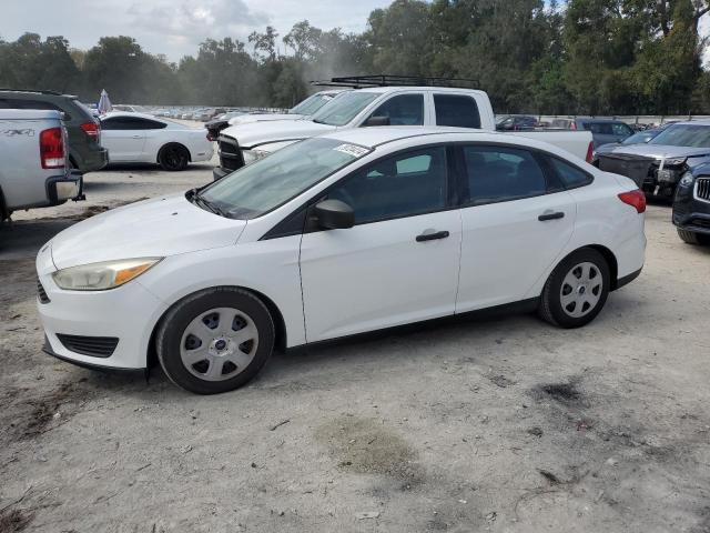 FORD FOCUS S 2015 with VIN 1FADP3E24FL270418 - Photo from auction
