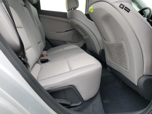 Photo 11 from auction – 2018 HYUNDAI TUCSON SE with VIN KM8J2CA45JU754065