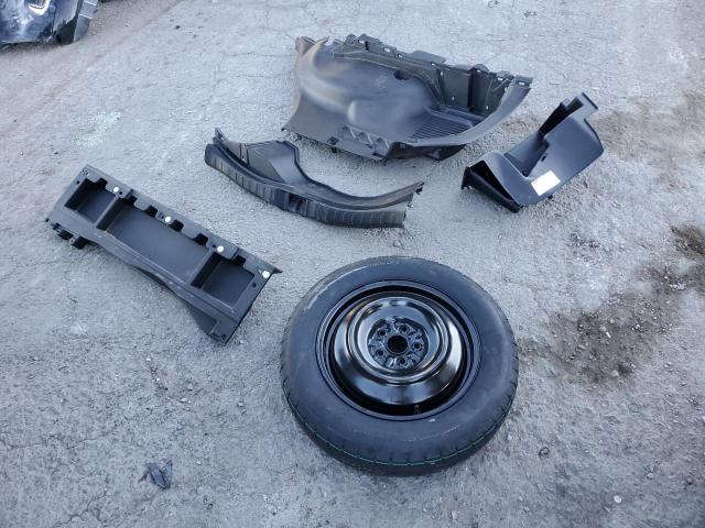 Photo 12 from auction – 2016 TOYOTA RAV4 LIMIT with VIN 2T3YFREV6GW242632