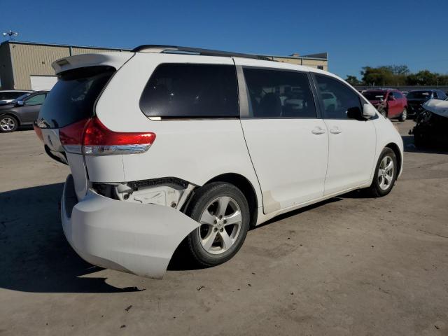 Photo 3 from auction – 2011 TOYOTA SIENNA LE with VIN 5TDKK3DC3BS121548