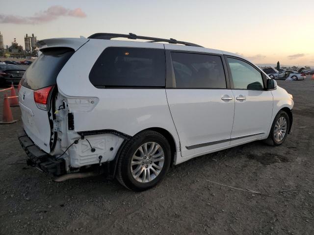 Photo 3 from auction – 2012 TOYOTA SIENNA XLE with VIN 5TDYK3DC1CS211700