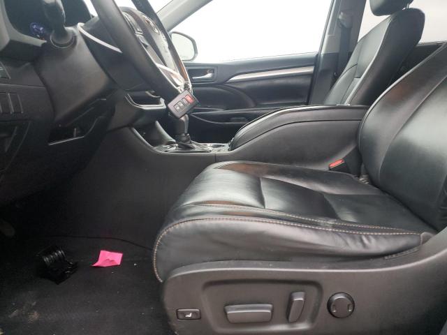 Photo 7 from auction – 2018 TOYOTA HIGHLANDER with VIN 5TDKZRFH5JS277810