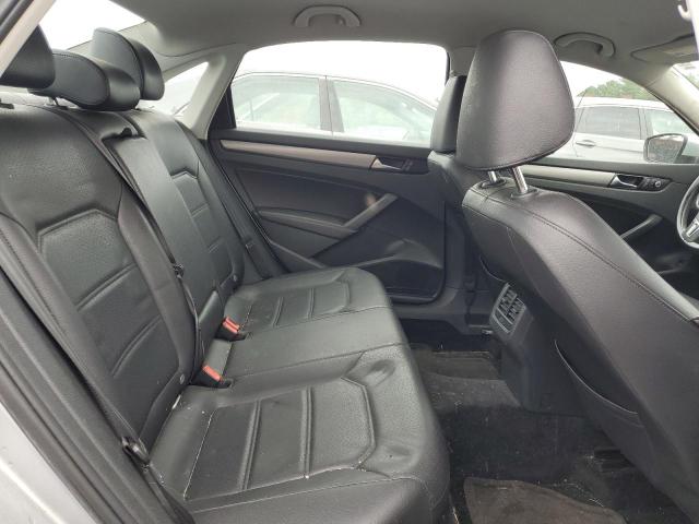 Photo 10 from auction – 2015 VOLKSWAGEN PASSAT SE with VIN 1VWBT7A37FC019523