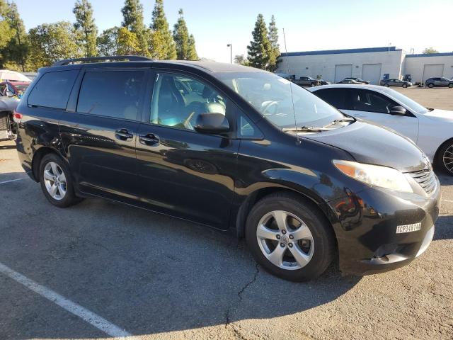 Photo 4 from auction – 2014 TOYOTA SIENNA LE with VIN 5TDKK3DCXES482988