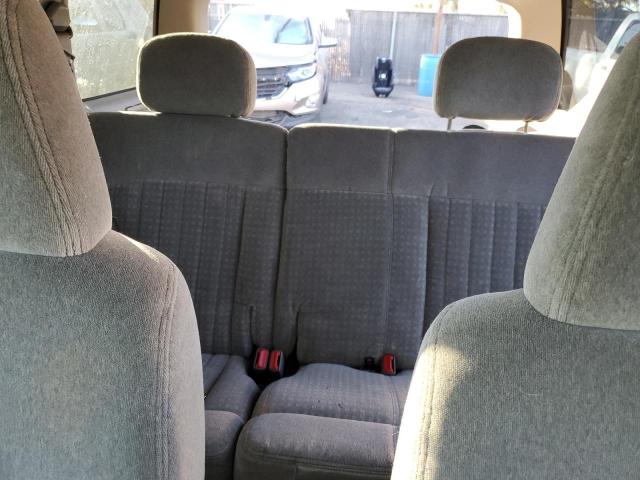 Photo 10 from auction – 2000 CHEVROLET BLAZER with VIN 1GNDT13W7Y2221505