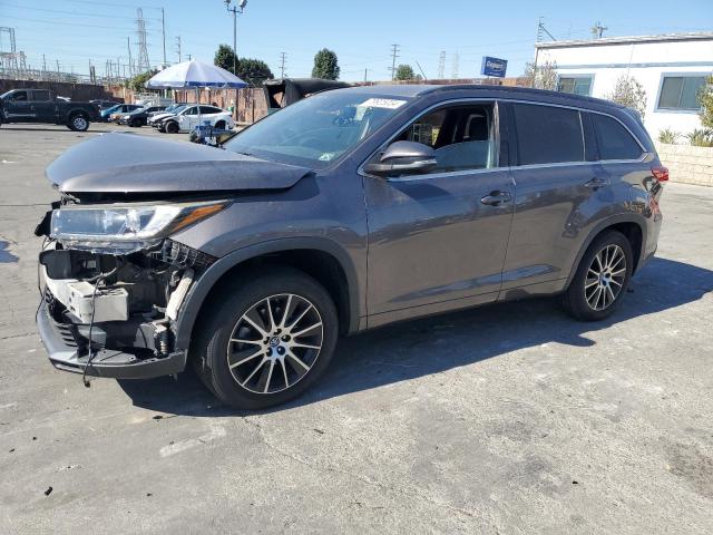 TOYOTA HIGHLANDER 2017 with VIN 5TDKZRFH7HS214329 - Photo from auction