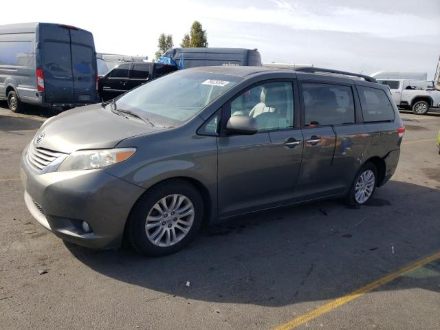 TOYOTA SIENNA XLE 2012 with VIN 5TDYK3DC2CS190498 - Photo from auction